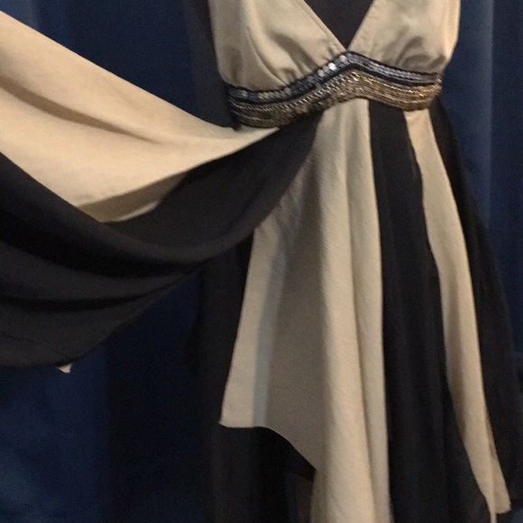 Great flowing dress - Picture 6 of 16